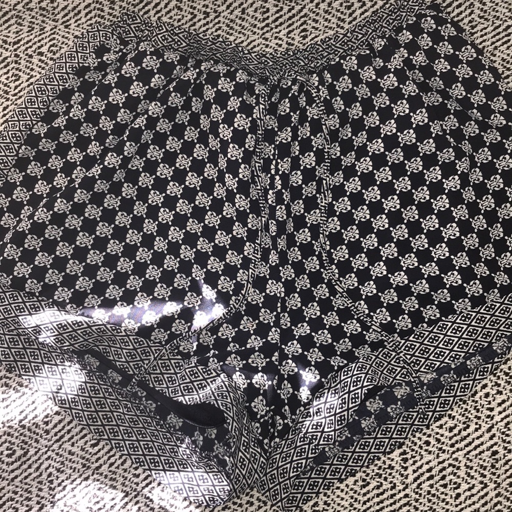 flowy navy blue and white shorts